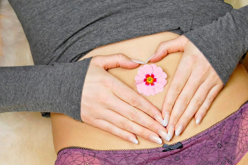 Règles douloureuses : soulager naturellement grâce à la chaleur de la bouillotte